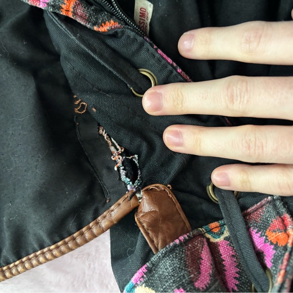 Floral Patterned Backpack - Picture 3 of 4